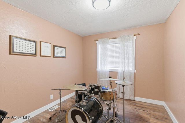 696 W Peach Tree Dr, Hayden, ID 83835