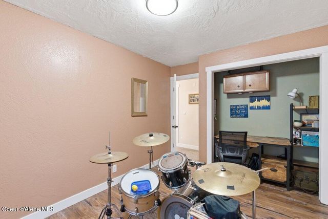 696 W Peach Tree Dr, Hayden, ID 83835