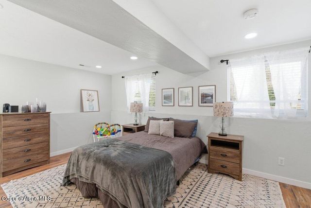 696 W Peach Tree Dr, Hayden, ID 83835