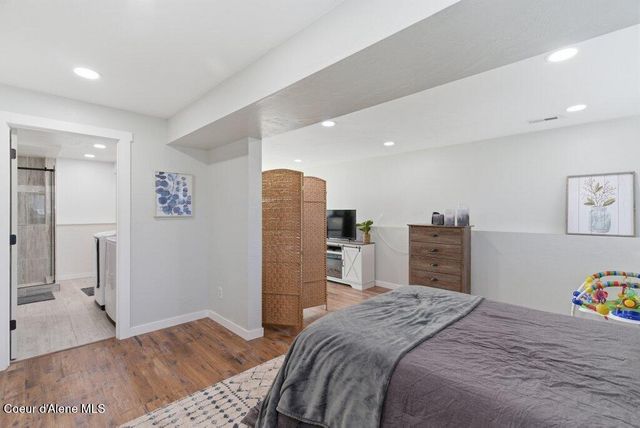 696 W Peach Tree Dr, Hayden, ID 83835