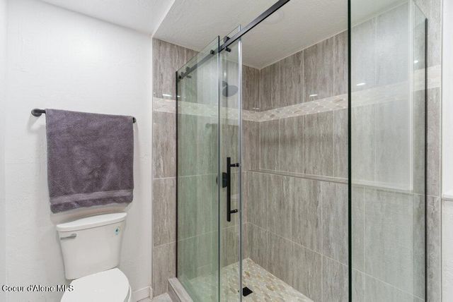 696 W Peach Tree Dr, Hayden, ID 83835