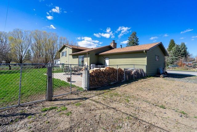 696 W Peach Tree Dr, Hayden, ID 83835