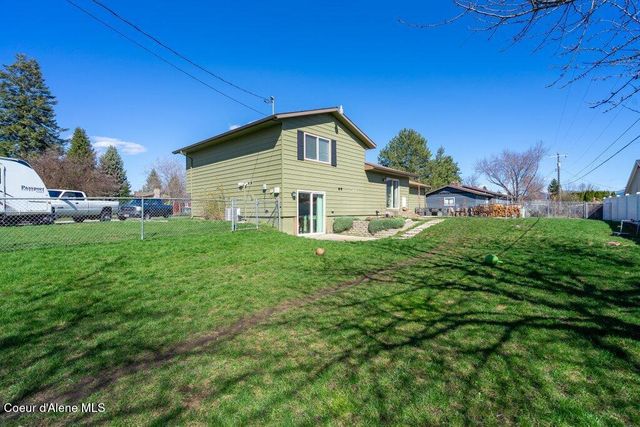 696 W Peach Tree Dr, Hayden, ID 83835