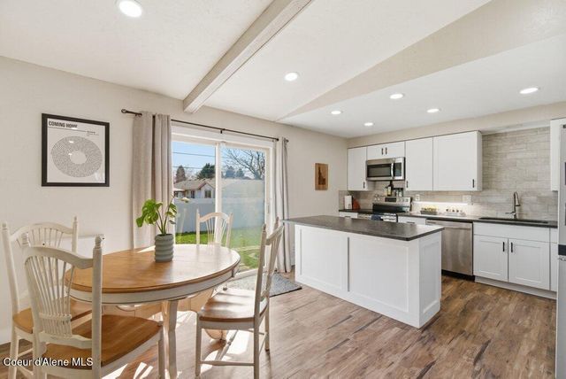 696 W Peach Tree Dr, Hayden, ID 83835