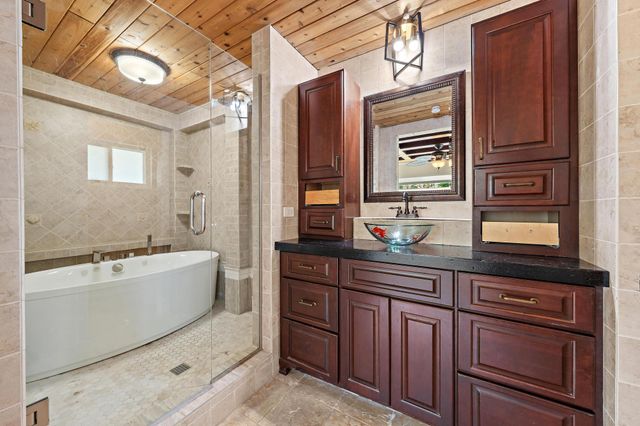 1 WINDSOR Road W, Jupiter, FL 33469