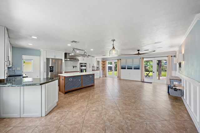 1 WINDSOR Road W, Jupiter, FL 33469
