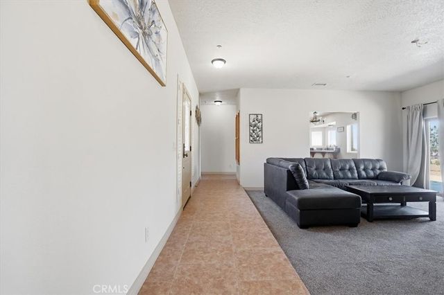 9323 Serra, Phelan, CA 92371