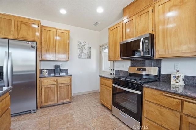 9323 Serra, Phelan, CA 92371