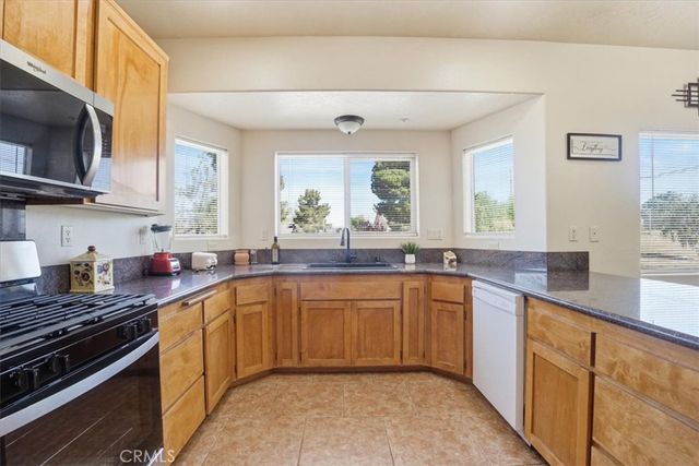 9323 Serra, Phelan, CA 92371