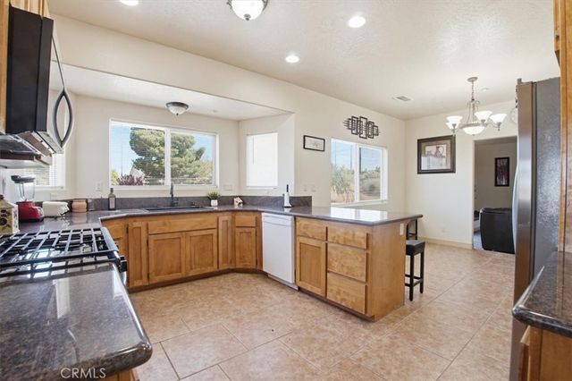 9323 Serra, Phelan, CA 92371