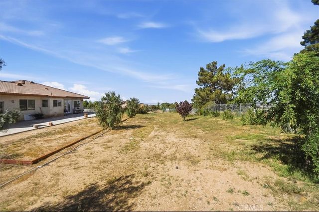 9323 Serra, Phelan, CA 92371