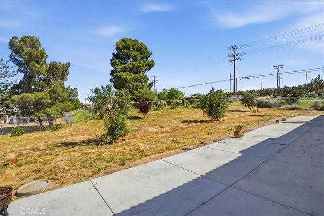 9323 Serra, Phelan, CA 92371