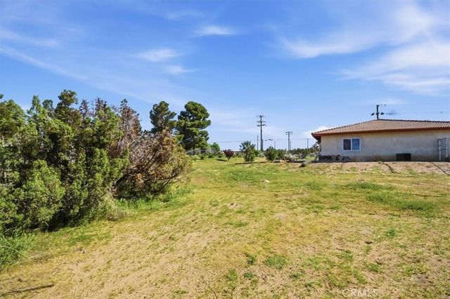 9323 Serra, Phelan, CA 92371