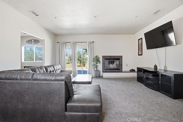 9323 Serra, Phelan, CA 92371
