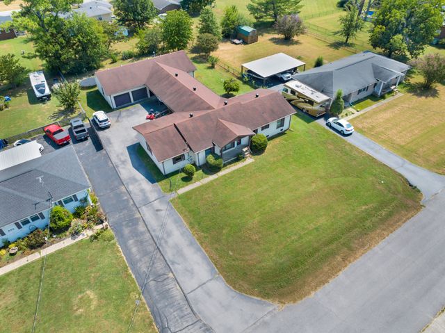 411 Colgate Ave, Lebanon, TN 37087