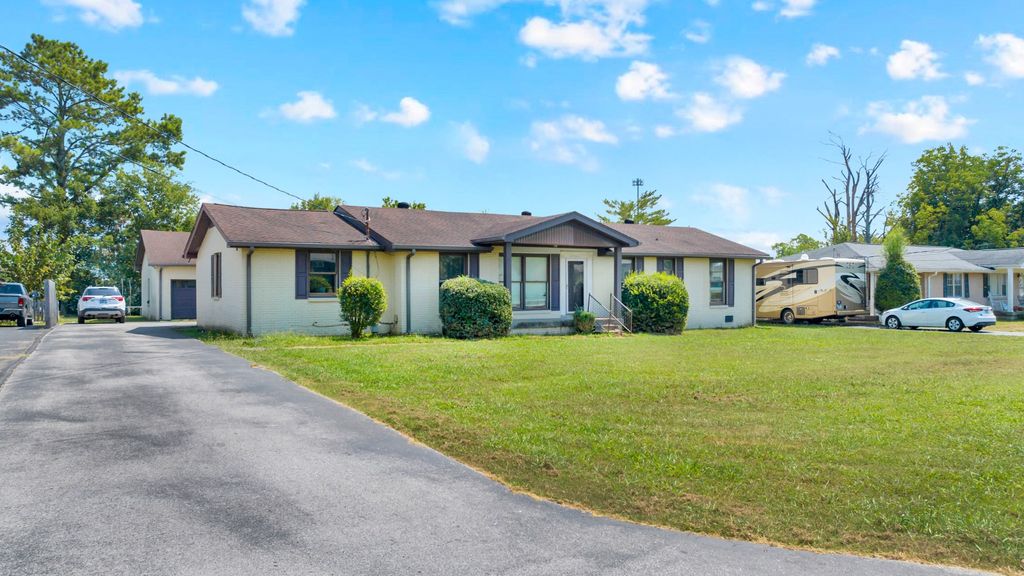 411 Colgate Ave, Lebanon, TN 37087