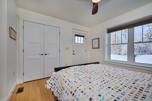 23 Ford Crossing, Northampton, MA 01060