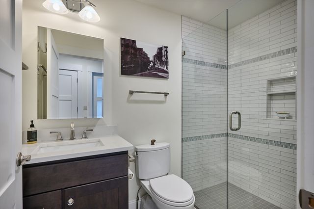 23 Ford Crossing, Northampton, MA 01060