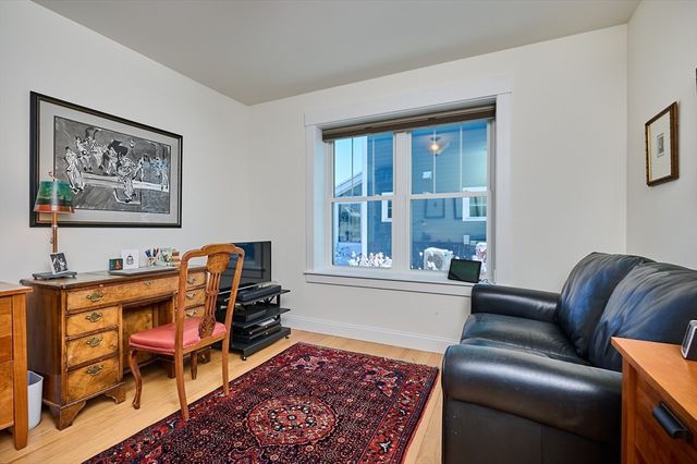 23 Ford Crossing, Northampton, MA 01060