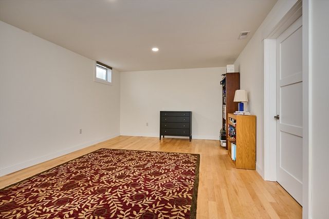 23 Ford Crossing, Northampton, MA 01060