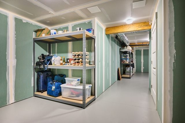 23 Ford Crossing, Northampton, MA 01060