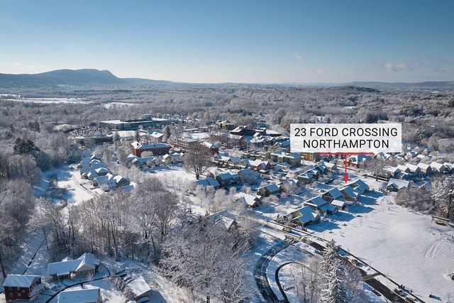 23 Ford Crossing, Northampton, MA 01060