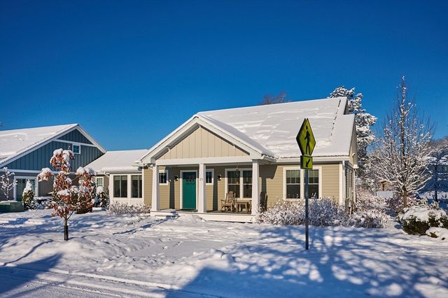 23 Ford Crossing, Northampton, MA 01060