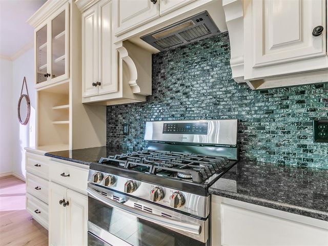 9016 NW 84th Terrace, Yukon, OK 73099