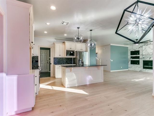 9016 NW 84th Terrace, Yukon, OK 73099