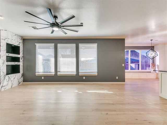 9016 NW 84th Terrace, Yukon, OK 73099