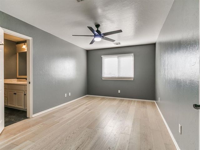 9016 NW 84th Terrace, Yukon, OK 73099