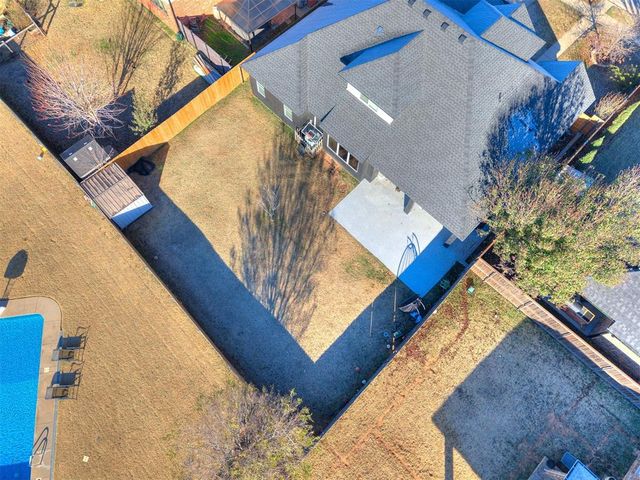 9016 NW 84th Terrace, Yukon, OK 73099