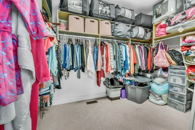 865 Butts Dr, Clarksville, TN 37042