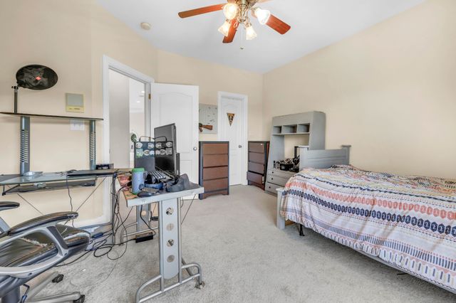865 Butts Dr, Clarksville, TN 37042