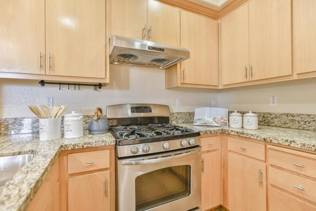 958 E Duane Avenue 200, Sunnyvale, CA 94085