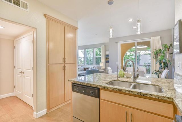 958 E Duane Avenue 200, Sunnyvale, CA 94085