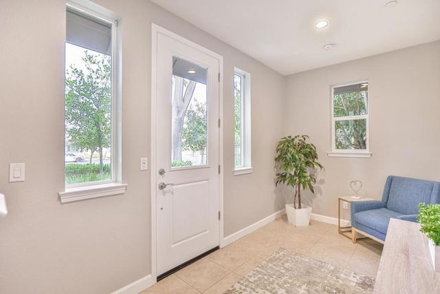 958 E Duane Avenue 200, Sunnyvale, CA 94085