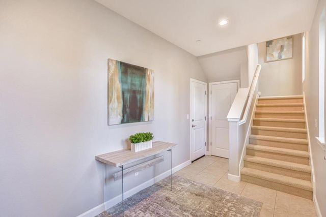 958 E Duane Avenue 200, Sunnyvale, CA 94085