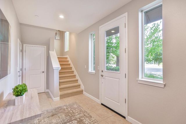 958 E Duane Avenue 200, Sunnyvale, CA 94085