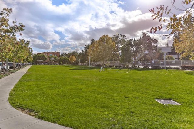 958 E Duane Avenue 200, Sunnyvale, CA 94085