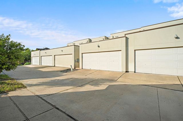4048 Berkman DR, Austin, TX 78723