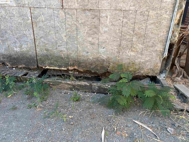 39 Main St, Isleton, CA 95641