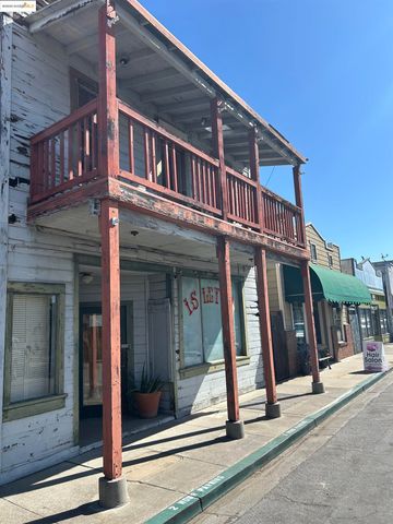 39 Main St, Isleton, CA 95641