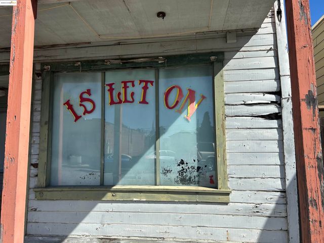 39 Main St, Isleton, CA 95641