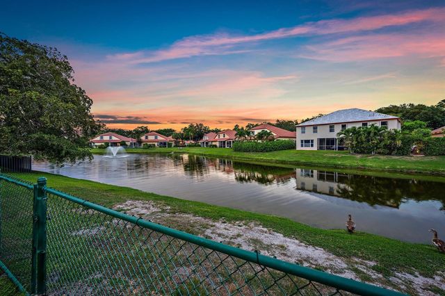 1088 Via Jardin, Riviera Beach, FL 33418