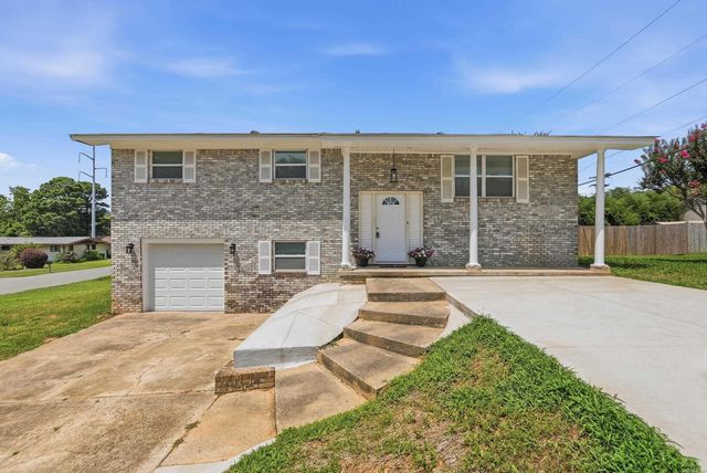 1717 W 55th, North Little Rock, AR 72118