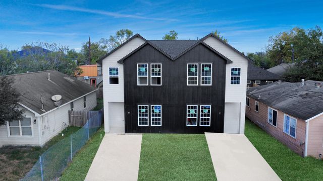 4413 Mckinley, Houston, TX 77051