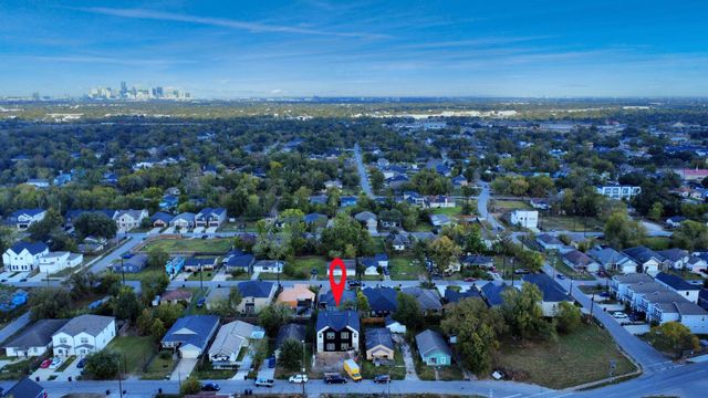 4413 Mckinley, Houston, TX 77051