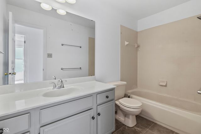 7818 Chesapeake Drive W, Indianapolis, IN 46236