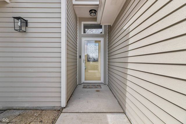 7818 Chesapeake Drive W, Indianapolis, IN 46236